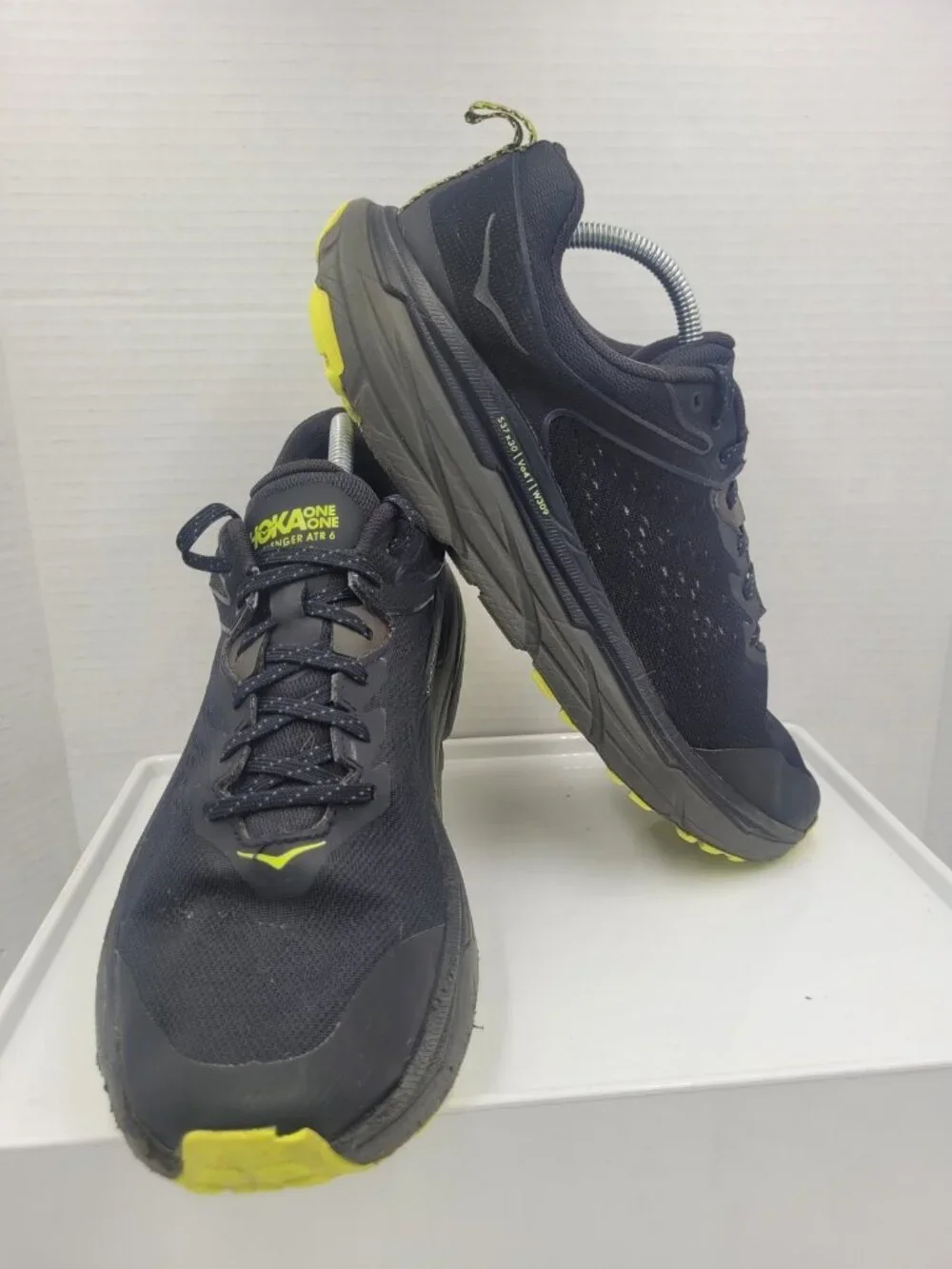 Hoka Challenger ATR 6 Men’s Size 11.5 Blue Athletic Trail Running Shoes Sneakers